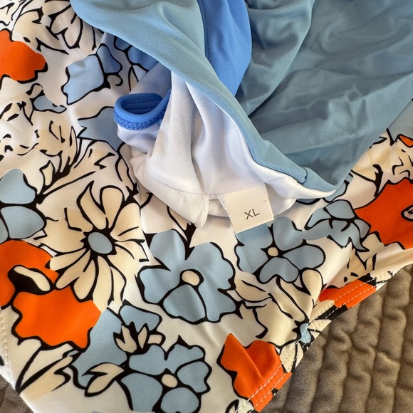 Blue Floral Two-Piece Swimsuit - sz XL - Picture 5 of 5